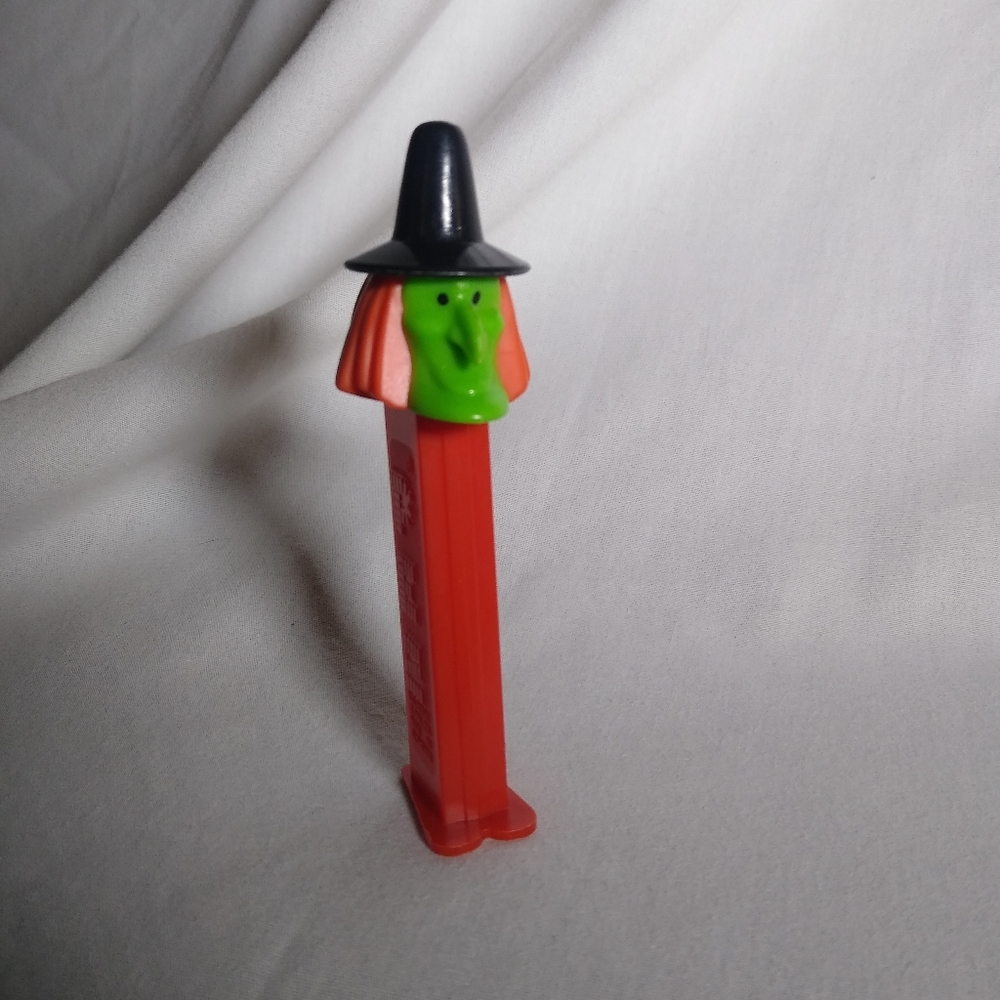 Witch Pez Candy Dispenser Halloween Vintage Collectables 1990
